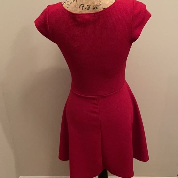 VIBE Dress‼️ - Picture 5 of 7